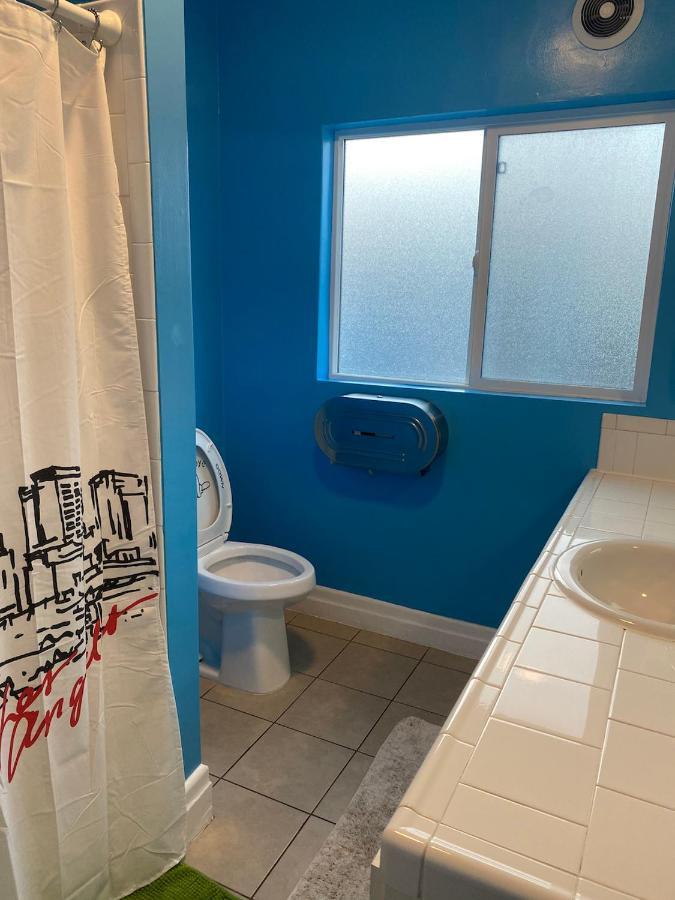 Private Large La Bedroom W Private Half-Bathroom - Ac - Wifi - Private Fridge Near Usc - Exposition Park - Usc Memorial Coliseum - Banc Of California Stadium - Downtown Los Angeles Dtla - University Of Southern California Usc! Esterno foto