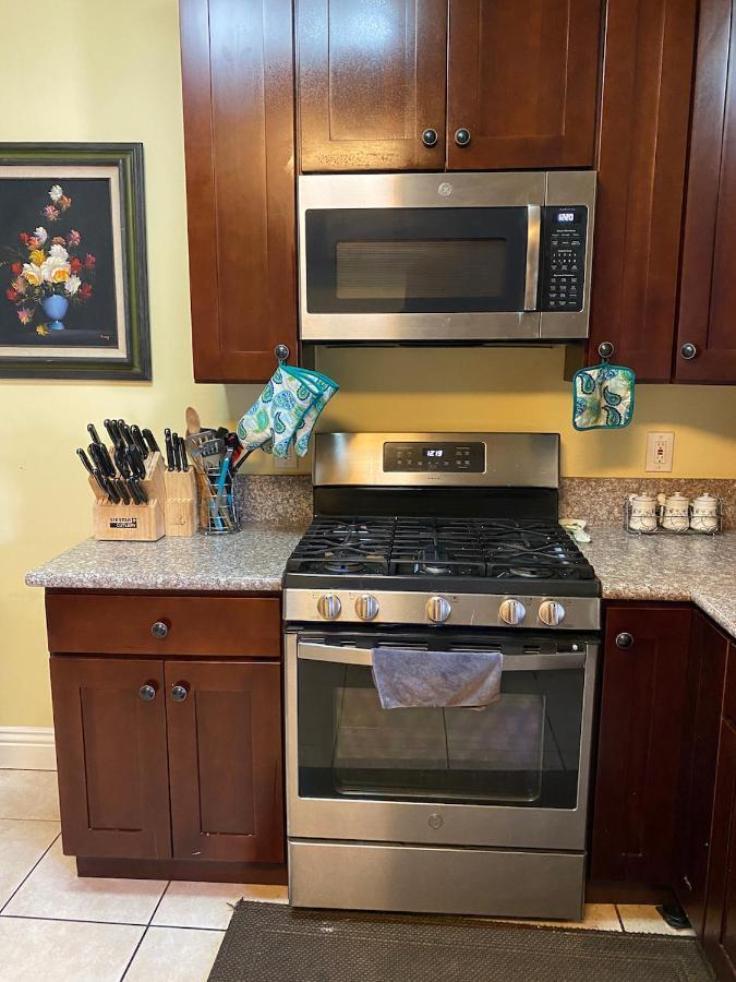 Private Large La Bedroom W Private Half-Bathroom - Ac - Wifi - Private Fridge Near Usc - Exposition Park - Usc Memorial Coliseum - Banc Of California Stadium - Downtown Los Angeles Dtla - University Of Southern California Usc! Esterno foto