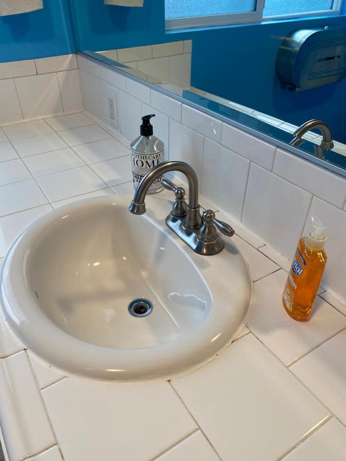 Private Large La Bedroom W Private Half-Bathroom - Ac - Wifi - Private Fridge Near Usc - Exposition Park - Usc Memorial Coliseum - Banc Of California Stadium - Downtown Los Angeles Dtla - University Of Southern California Usc! Esterno foto